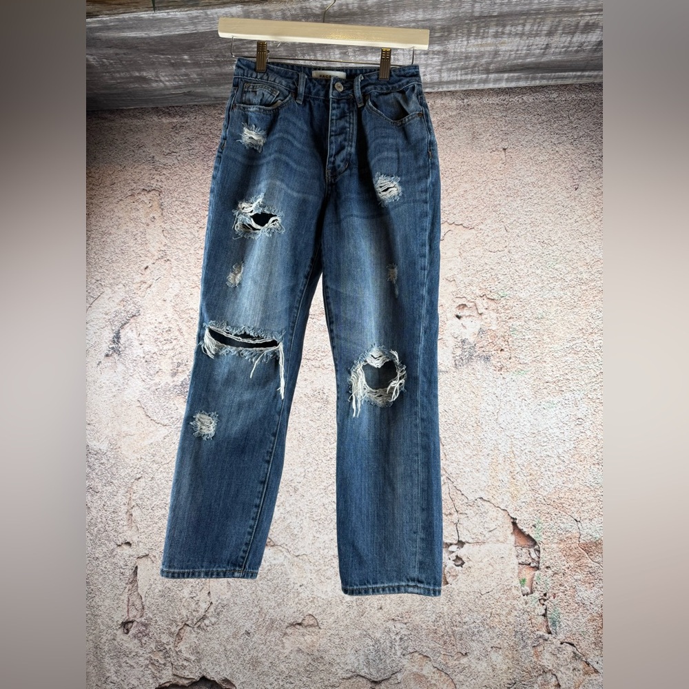 PacSun women’s mom Jean size 23 Ripped Denim Jeans - Dark Blue. C69